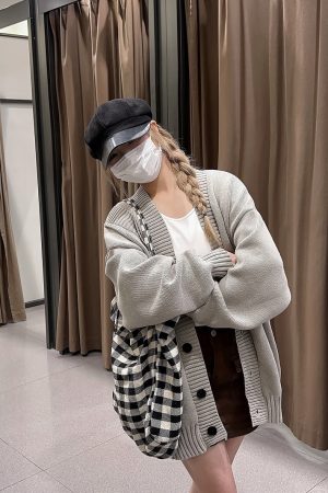 Unisex Retro Minimalist V-Neck Sweater Cardigan - Loose Fit Trendy Knitted Jacket for Early Spring Style