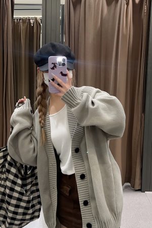 Unisex Retro Minimalist V-Neck Sweater Cardigan - Loose Fit Trendy Knitted Jacket for Early Spring Style