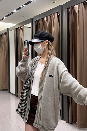 Unisex Retro Minimalist V-Neck Sweater Cardigan - Loose Fit Trendy Knitted Jacket for Early Spring Style