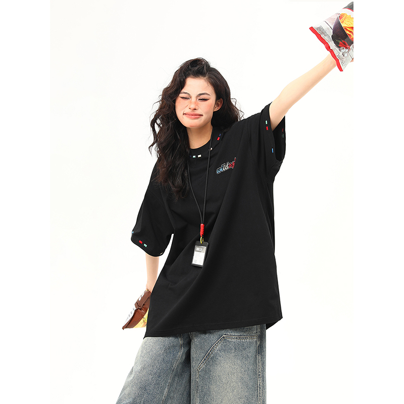 Unisex Retro Rainbow Embroidery Short Sleeve T-Shirt – American National Style, Loose Fit, Summer Essential for Couples Unisex Retro Rainbow Embroidery Short Sleeve T-Shirt – American National Style, Loose Fit, Summer Essential for Couples