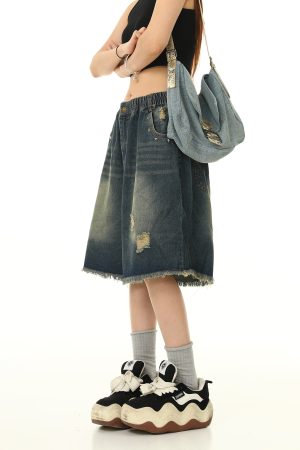 Unisex Retro Washed Ripped Denim Shorts - Loose Wide-Leg Five-Point Pants with Elastic Waist - Vintage American Style 90s Fashion