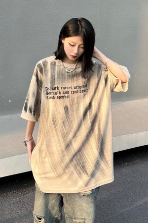 Unisex Street Graffiti Short Sleeve T-Shirt - Trendy Loose Fit Summer Tee for Couples, Urban Style, Niche Design