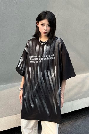 Unisex Street Graffiti Short Sleeve T-Shirt - Trendy Loose Fit Summer Tee for Couples, Urban Style, Niche Design