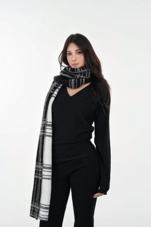 V-Neck Batwing Sleeve Knitted Wool Top - Cozy, Chic, Perfect for Layering, Fall Fashion Essential