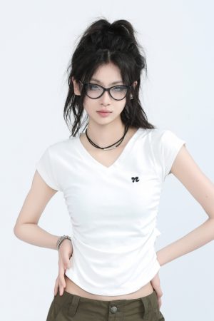 V-Neck Embroidered Fitted Short Sleeve T-Shirt for Women - American Style Spicy Girl Summer Top