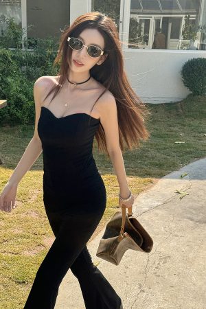 V-Neck Fishbone Design Sexy Top for Curvy Women - Lightweight, Chest-Enhancing, and Waist-Shaping Spring/Summer Must-Have