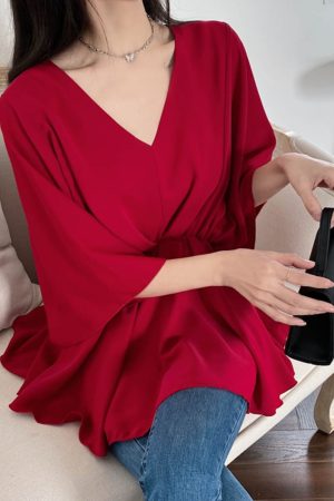V-Neck Ruffled Batwing Sleeve Chiffon Pullover Shirt - Spring/Summer Mid-Sleeve Waist-Cinching A-Line Top in Red for Effortless Style