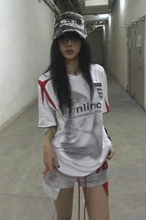 V-Neck Short-Sleeve Women's Summer Color-Blocking Jersey T-Shirt - American Retro Loose Fit Sports Top for a Casual Look