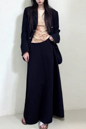 Versatile Black Floor-Length A-Line Skirt for Spring and Summer, Casual Sports Leisure Style, Perfect for Everyday Wear