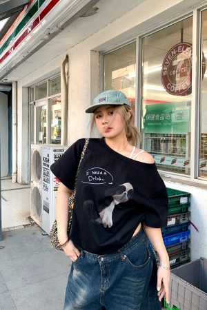 Versatile Black Short Sleeve T-Shirt with Dog Print for Women - Loose Slim Fit, Spring Fashion Essentials, Y2K Style