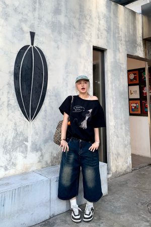 Versatile Black Short Sleeve T-Shirt with Dog Print for Women - Loose Slim Fit, Spring Fashion Essentials, Y2K Style