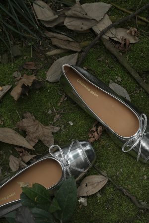 Versatile Bow-Tie Flat Ballet Shoes with Low Heel - Stylish Italian Design for Comfort and Everyday Wear