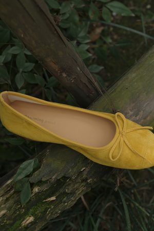 Versatile Bow-Tie Flat Ballet Shoes with Low Heel - Stylish Italian Design for Comfort and Everyday Wear