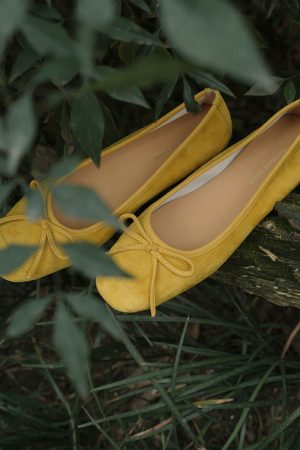 Versatile Bow-Tie Flat Ballet Shoes with Low Heel - Stylish Italian Design for Comfort and Everyday Wear