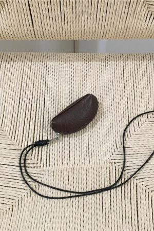 Versatile Cute Red Coin Purse - Small Portable Bag for Keys and Accessories, Perfect for Niche Instagram Aesthetic