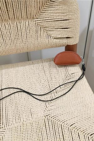 Versatile Cute Red Coin Purse - Small Portable Bag for Keys and Accessories, Perfect for Niche Instagram Aesthetic