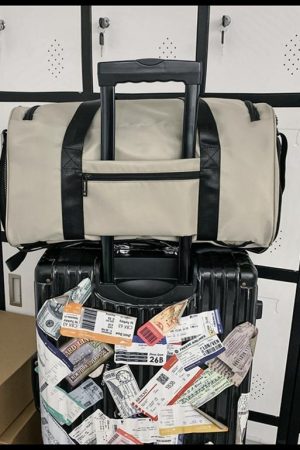 Versatile Large Capacity Travel Backpack for Men and Women – Ideal for Business, School, Sports, and Weekend Getaways