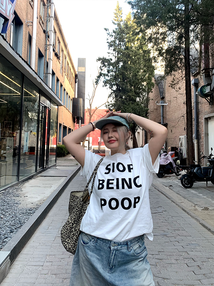 Versatile Round Neck Short Sleeve Letter Print T-Shirt for Women - Loose Slim Fit, Spring/Summer 2025 Fashion, Casual Style Versatile Round Neck Short Sleeve Letter Print T-Shirt for Women - Loose Slim Fit, Spring/Summer 2025 Fashion, Casual Style