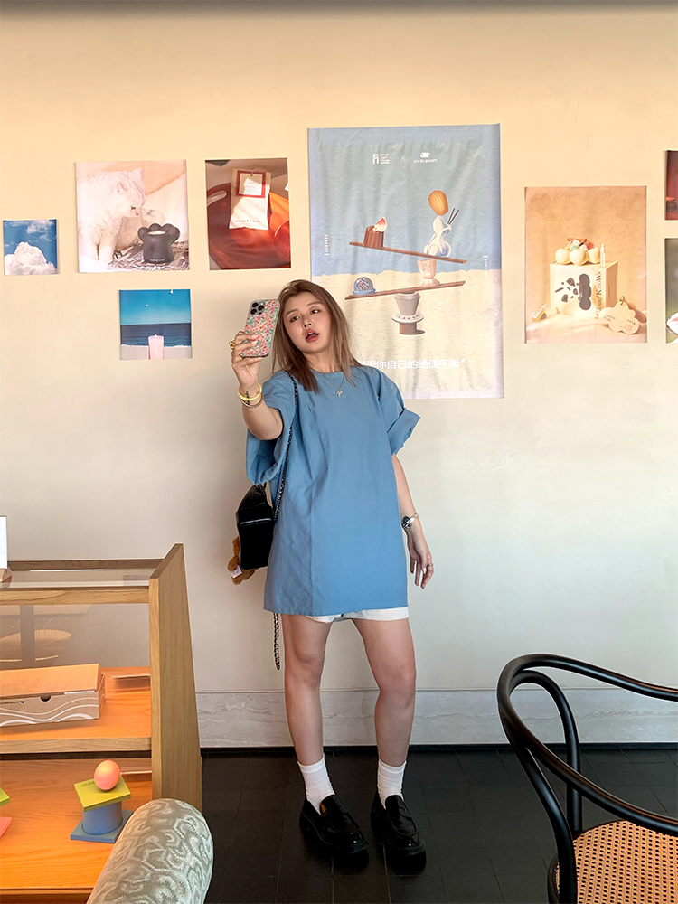 Versatile Round Neck Short Sleeve Solid Color T-Shirt for Women - Loose Slimming Style, Trendy Summer Fashion 2025 Versatile Round Neck Short Sleeve Solid Color T-Shirt for Women - Loose Slimming Style, Trendy Summer Fashion 2025