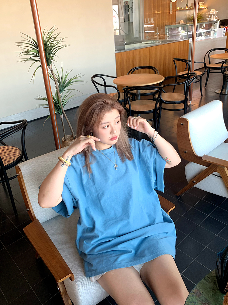 Versatile Round Neck Short Sleeve Solid Color T-Shirt for Women - Loose Slimming Style, Trendy Summer Fashion 2025 Versatile Round Neck Short Sleeve Solid Color T-Shirt for Women - Loose Slimming Style, Trendy Summer Fashion 2025