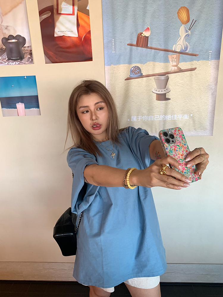 Versatile Round Neck Short Sleeve Solid Color T-Shirt for Women - Loose Slimming Style, Trendy Summer Fashion 2025 Versatile Round Neck Short Sleeve Solid Color T-Shirt for Women - Loose Slimming Style, Trendy Summer Fashion 2025