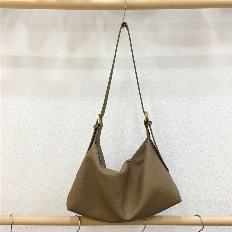 Versatile Soft Leather Casual Shoulder Crossbody Bag for Autumn Winter - Large Capacity, Ideal for Commute and Daily Use Versatile Soft Leather Casual Shoulder Crossbody Bag for Autumn Winter - Large Capacity, Ideal for Commute and Daily Use