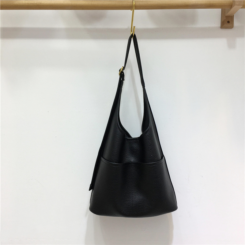 Versatile Soft Leather Tote Bag - Korean Style Fashionable Large Capacity Shoulder Bag for Moms & Kids Versatile Soft Leather Tote Bag - Korean Style Fashionable Large Capacity Shoulder Bag for Moms & Kids