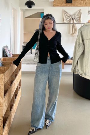 Versatile Solid Color Cotton Top - Basic Style for Effortless Chic Looks, Perfect for Everyday Wear and Layering