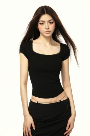Versatile Square-Neck Cropped T-Shirt for Women - American Style Summer Short Sleeve Top, Collarbone-Revealing Trendy Design