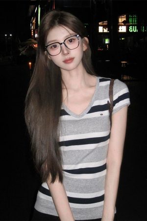 Vintage American Retro Striped V-Neck Short Sleeve Women's Summer T-Shirt - Stretchy Shoulder Niche Design Top