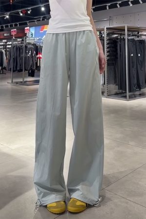 Vintage American-Style Cargo Pants for Women - Loose-Fitting Tapered Wide-Leg Design with Elastic Waist - Casual Versatile Sportswear