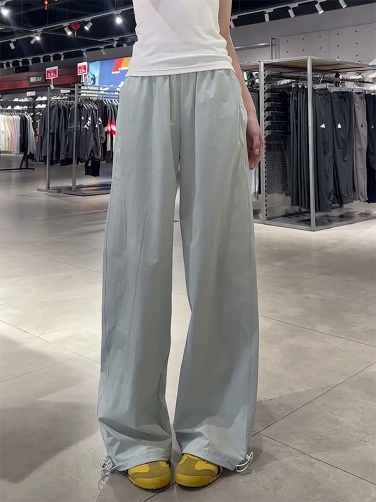 Vintage American-Style Cargo Pants for Women - Loose-Fitting Tapered Wide-Leg Design with Elastic Waist - Casual Versatile Sportswear Vintage American-Style Cargo Pants for Women - Loose-Fitting Tapered Wide-Leg Design with Elastic Waist - Casual Versatile Sportswear