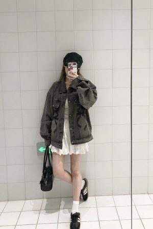 Vintage American-Style Denim Jacket with Graphic Bow and Graffiti Design - Women's Loose Fit Fashion Outerwear