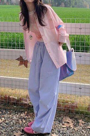 Vintage American-Style Loose-Fitting Wide-Leg Work Pants for Women, Striped Casual Sports Pants with Elastic Waist and Slimming Drape