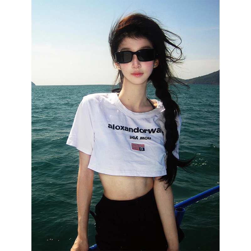 Vintage American Style Women's White Crop Top - Short Sleeve Round Neck T-Shirt with Letter Print - Summer ABG Hot Girl Fashion Vintage American Style Women's White Crop Top - Short Sleeve Round Neck T-Shirt with Letter Print - Summer ABG Hot Girl Fashion