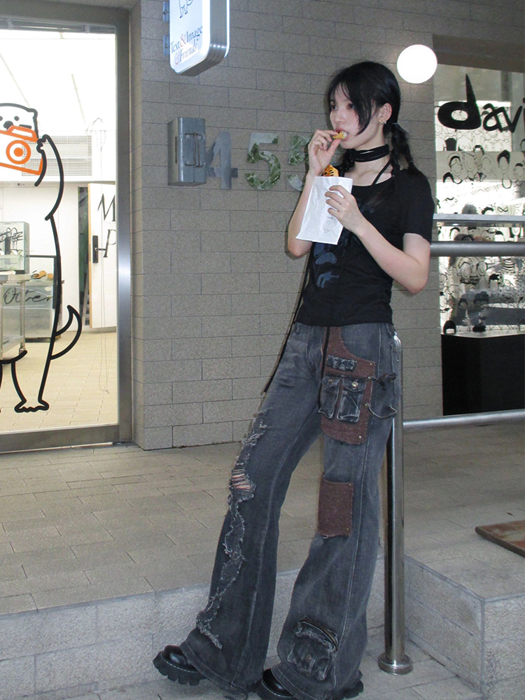 Vintage Black Butterfly Print Tie-Up Cotton T-Shirt for Women - Slim Fit Short Sleeve Summer Top in Sweet and Spicy Style Vintage Black Butterfly Print Tie-Up Cotton T-Shirt for Women - Slim Fit Short Sleeve Summer Top in Sweet and Spicy Style