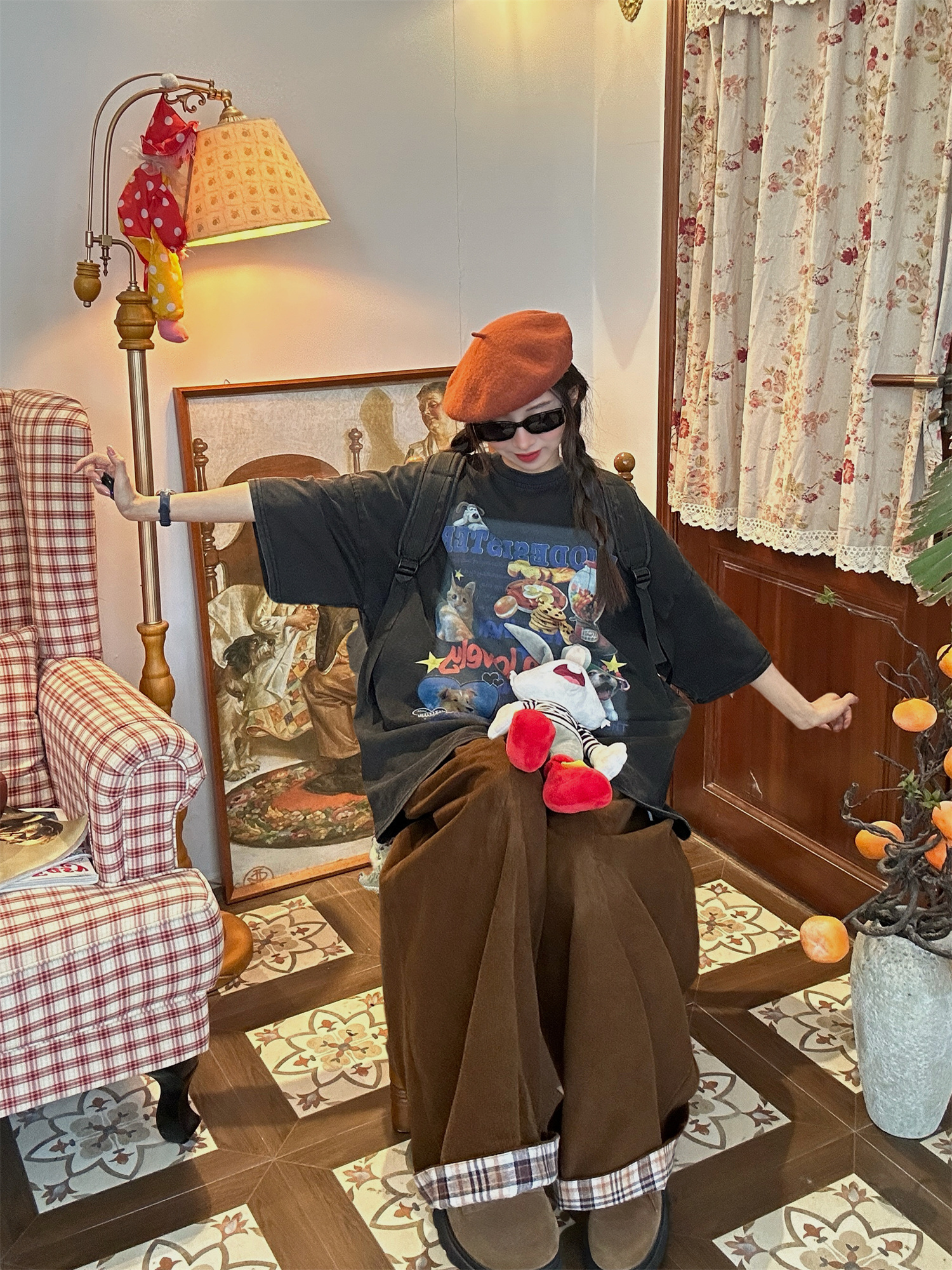 Vintage Cartoon Cat and Dog Print Half Sleeve T-Shirt for Women, Washed Distressed Loose Style, 90s Inspired Casual Top Vintage Cartoon Cat and Dog Print Half Sleeve T-Shirt for Women, Washed Distressed Loose Style, 90s Inspired Casual Top