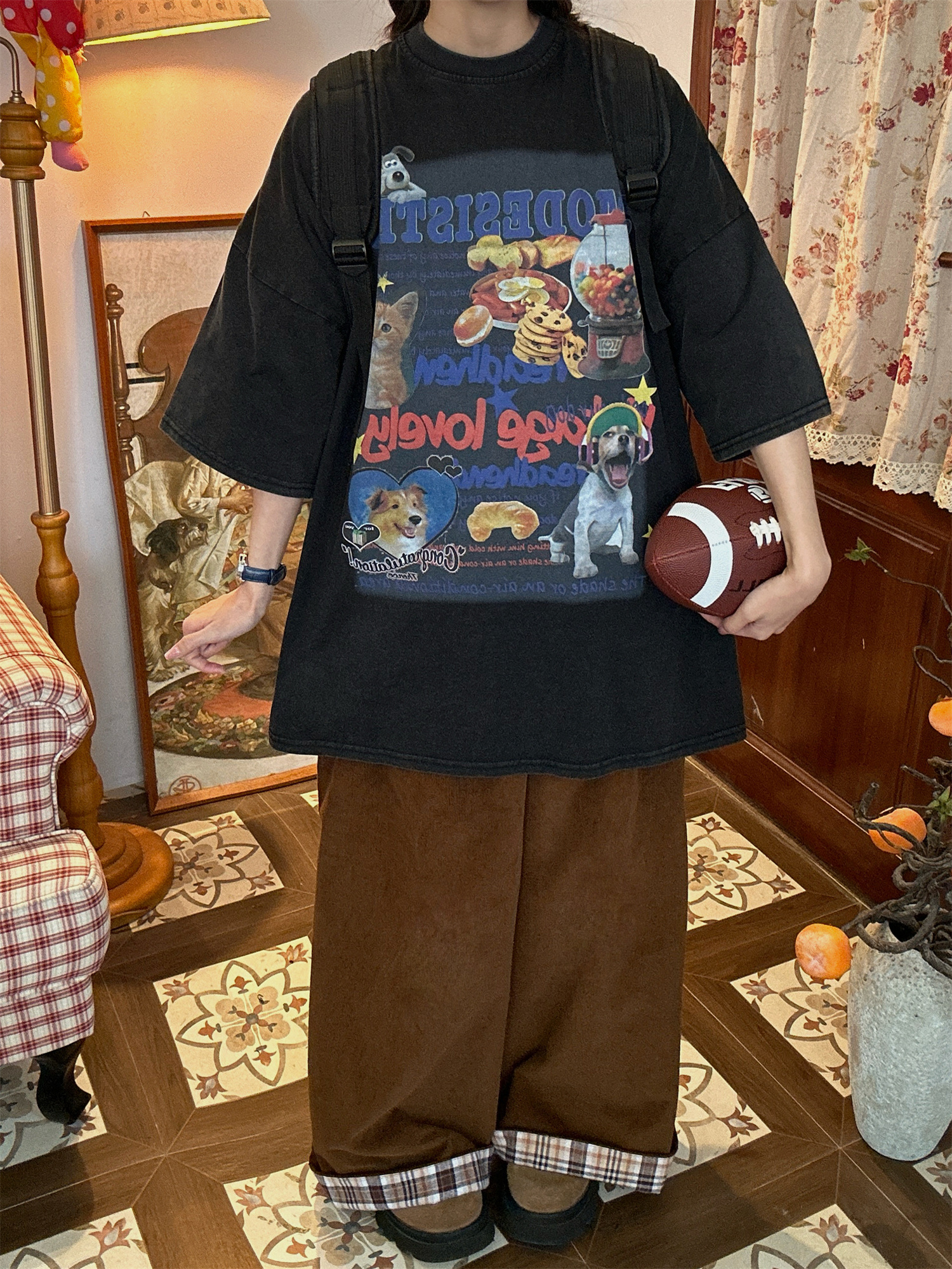 Vintage Cartoon Cat and Dog Print Half Sleeve T-Shirt for Women, Washed Distressed Loose Style, 90s Inspired Casual Top Vintage Cartoon Cat and Dog Print Half Sleeve T-Shirt for Women, Washed Distressed Loose Style, 90s Inspired Casual Top