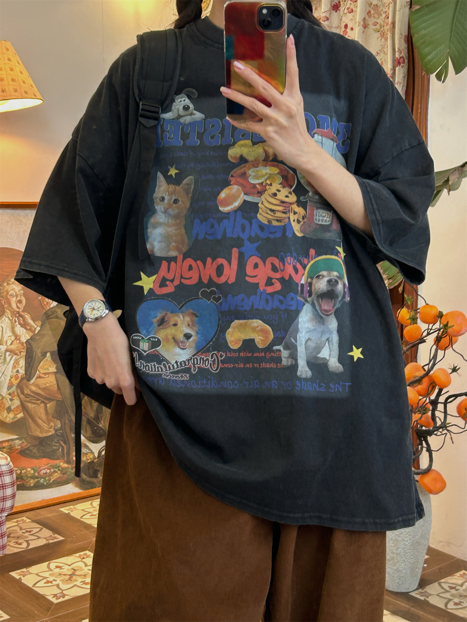 Vintage Cartoon Cat and Dog Print Half Sleeve T-Shirt for Women, Washed Distressed Loose Style, 90s Inspired Casual Top Vintage Cartoon Cat and Dog Print Half Sleeve T-Shirt for Women, Washed Distressed Loose Style, 90s Inspired Casual Top