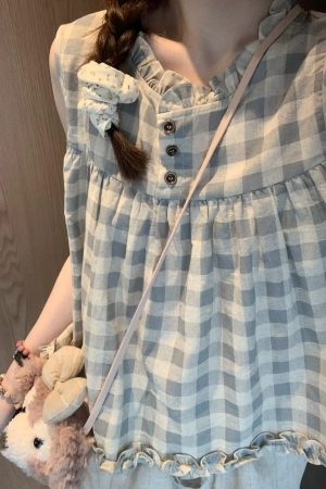Vintage Checkered Sleeveless Shirt for Girls with Ruffled Edges - Summer Doll-Style Top for Middle and High School Students