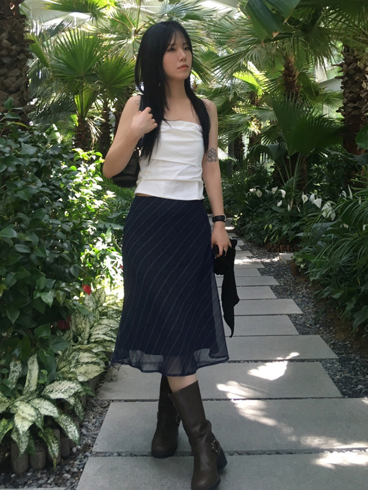 Vintage Diagonal Striped Mesh Mid-Length Skirt for Women, Slim Straight Retro Design, Low Waist Bow Detail, Y2K Style Vintage Diagonal Striped Mesh Mid-Length Skirt for Women, Slim Straight Retro Design, Low Waist Bow Detail, Y2K Style