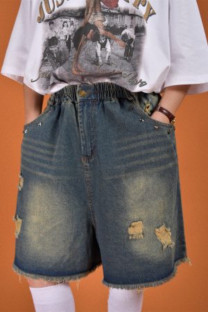 Vintage Distressed Wash Five-Point Shorts for Men - Trendy Summer Thin Straight Leg Jeans with Cat Scratch Hole Design