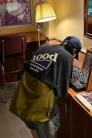 Vintage Floral Print Loose Fit Short-Sleeve T-Shirt for Men and Women - Casual Retro Cotton Tee in Washed Design