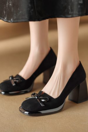 Vintage French Bow Round Toe Chunky Heel Slip-On Shoes - Italian Inspired Design for a Chic, Stylish Look