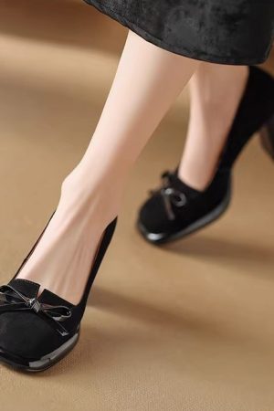 Vintage French Bow Round Toe Chunky Heel Slip-On Shoes - Italian Inspired Design for a Chic, Stylish Look