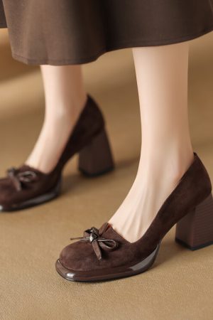 Vintage French Bow Round Toe Chunky Heel Slip-On Shoes - Italian Inspired Design for a Chic, Stylish Look