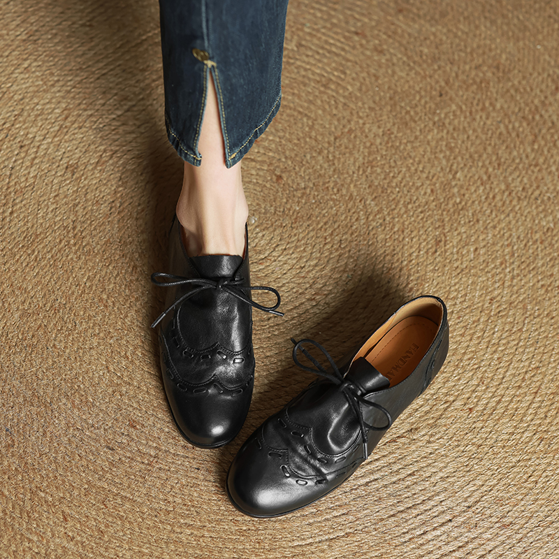 Vintage Genuine Leather Round-Toe Lace-Up Chunky Low Heel Shoes - Versatile Italian Style Footwear for Everyday Wear Vintage Genuine Leather Round-Toe Lace-Up Chunky Low Heel Shoes - Versatile Italian Style Footwear for Everyday Wear