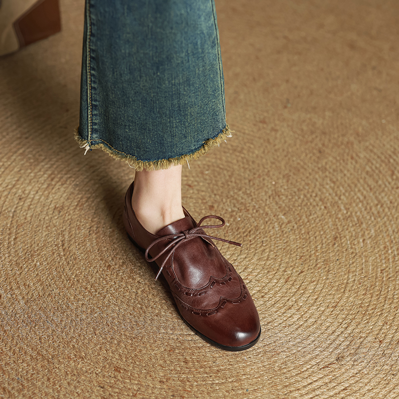 Vintage Genuine Leather Round-Toe Lace-Up Chunky Low Heel Shoes - Versatile Italian Style Footwear for Everyday Wear Vintage Genuine Leather Round-Toe Lace-Up Chunky Low Heel Shoes - Versatile Italian Style Footwear for Everyday Wear