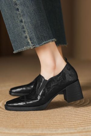 Vintage Genuine Leather Wrinkled Square-Toe Short Chelsea Boots for Women - Versatile Y2K Fashion Footwear