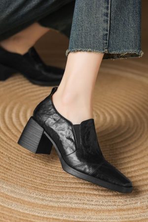 Vintage Genuine Leather Wrinkled Square-Toe Short Chelsea Boots for Women - Versatile Y2K Fashion Footwear